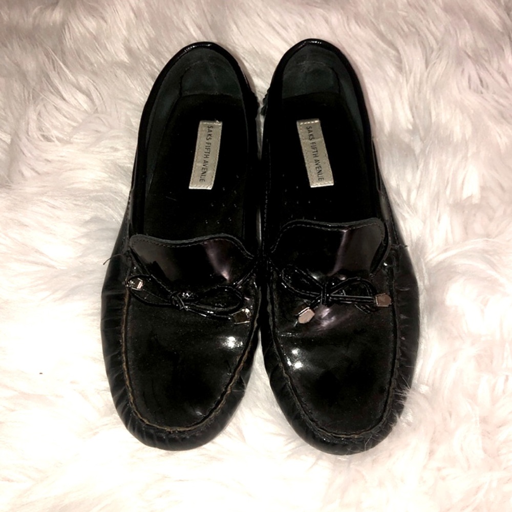 Saks Fifth Avenue 8.5M Black Patent Leather Driving Loafers